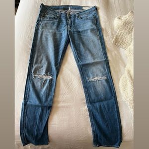 Rag & Bone light wash distressed jeans size 31